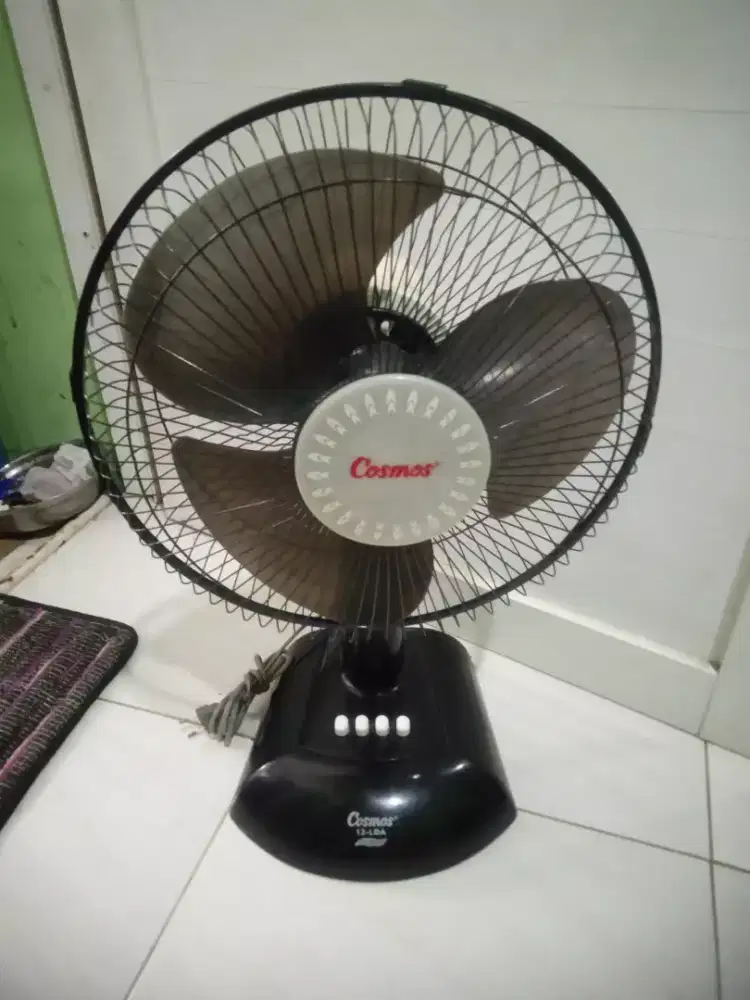 Kipas angin meja 12 inch merk cosmos normal siap pakai nego tipis