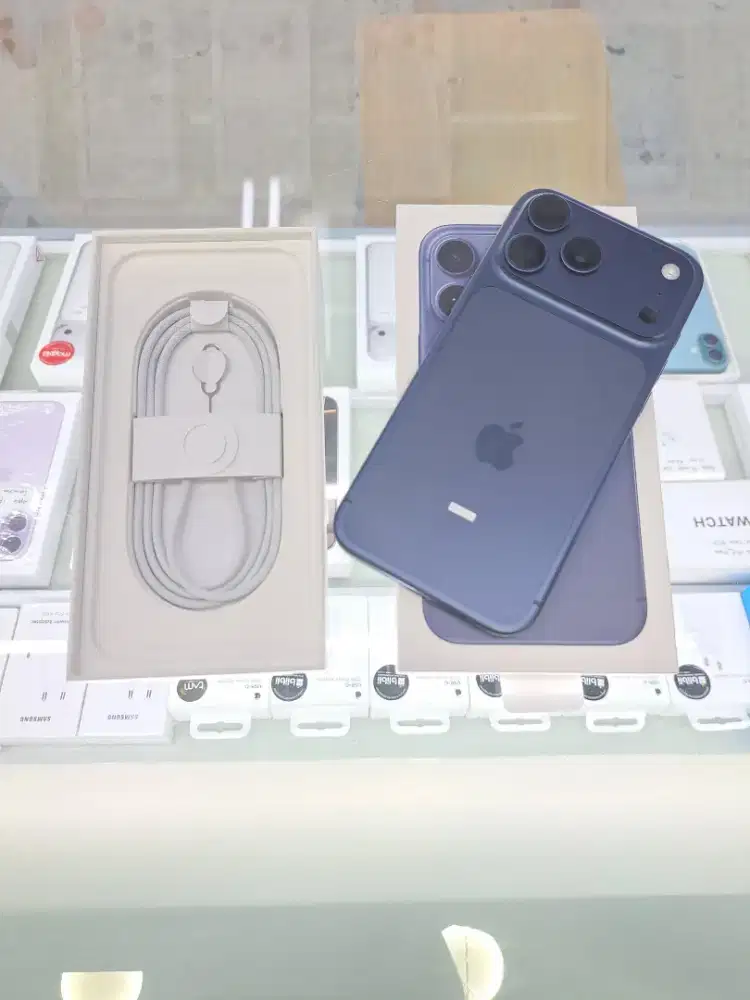 Second IPhone 17 Pro Max 512GB Deep Blue Blibli Mulus Like New Fullset