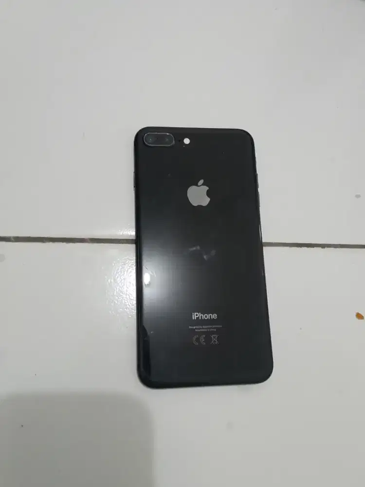 Iphone 8+ 64 GB