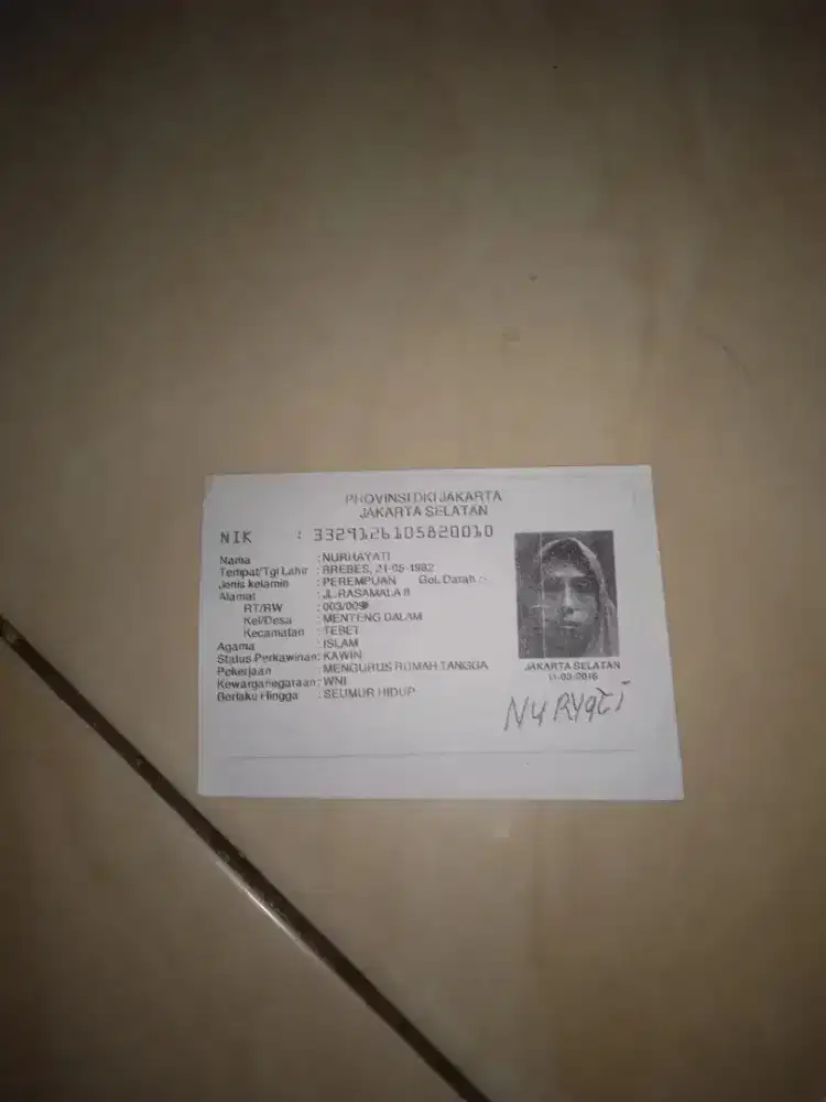 saya sedang mencari pekerjaan baby sitter pulang pergi