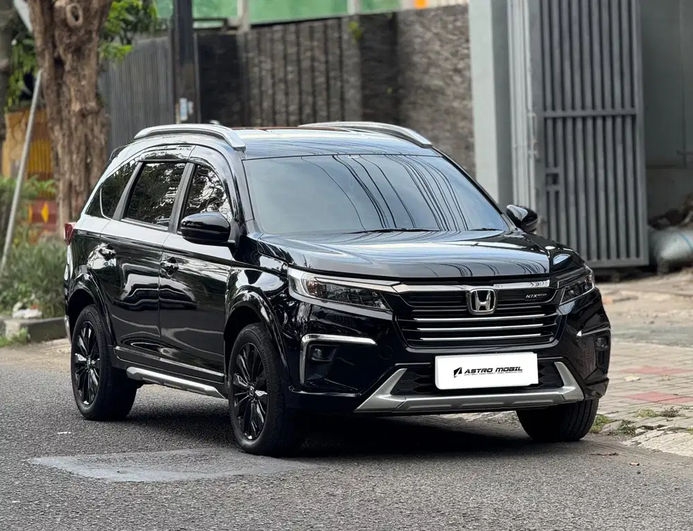 BRV PRESTIGE 2026 / 2025 Hitam Matic Bagus Murah Kredit Bekas Surabaya