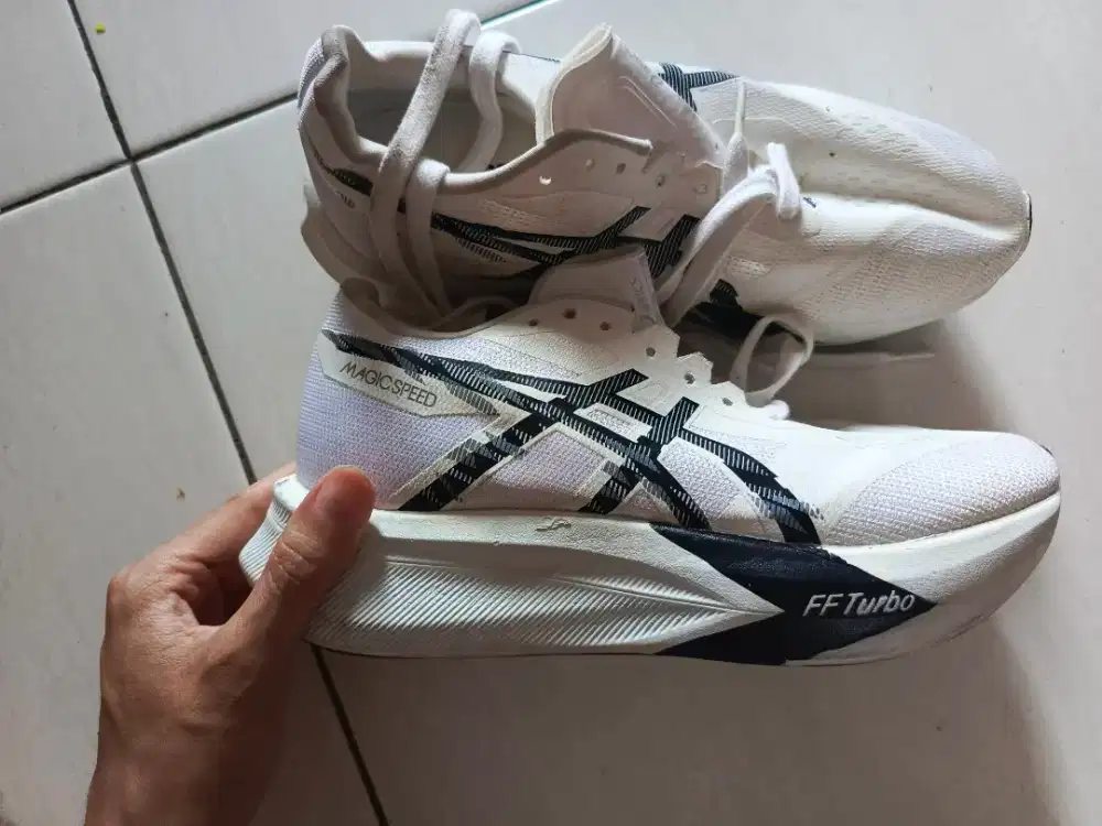 Sepatu Lari ASICS Magic Speed – Ringan Nyaman, Harga 120rb