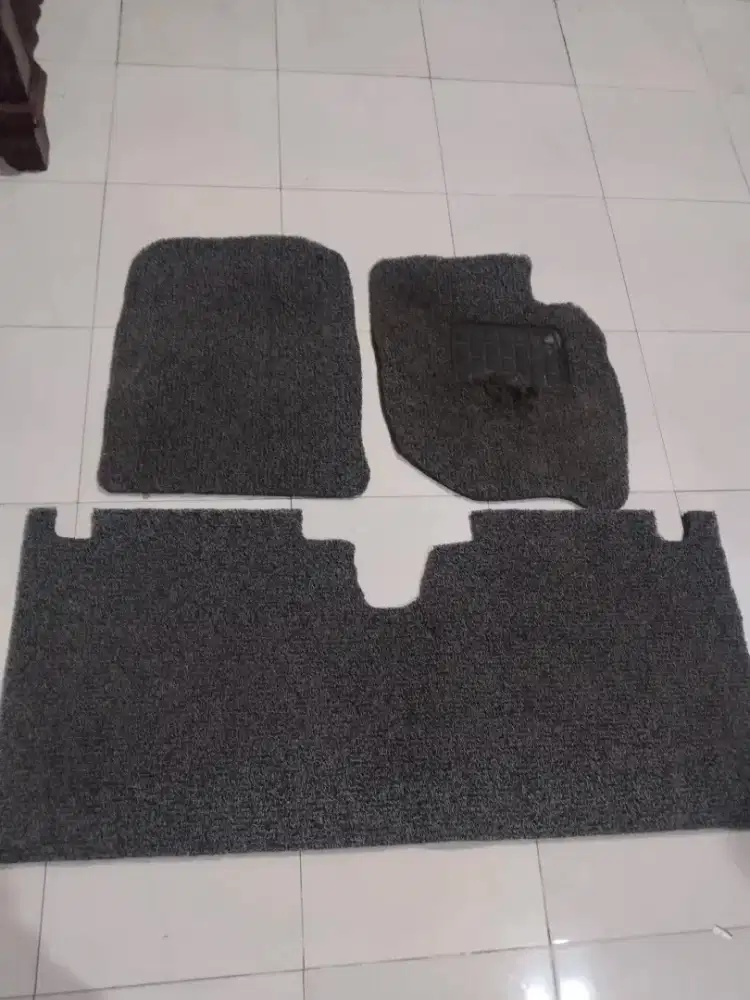 Karpet mobil model mie
