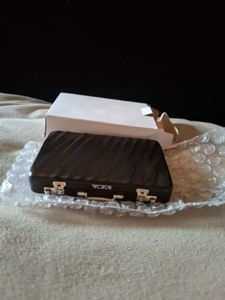 Card case tumi original