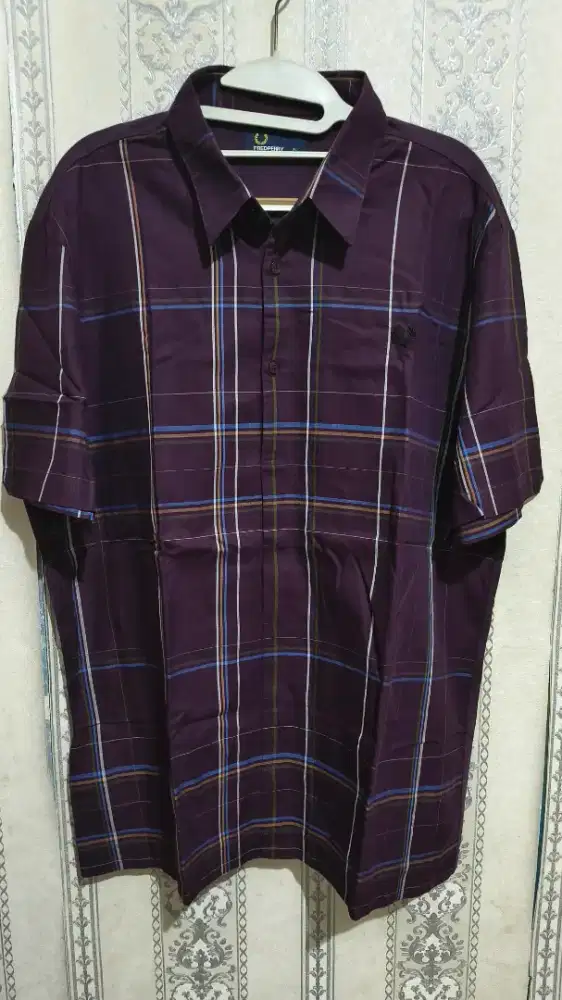 Kemeja polo Fred Perry limited edition