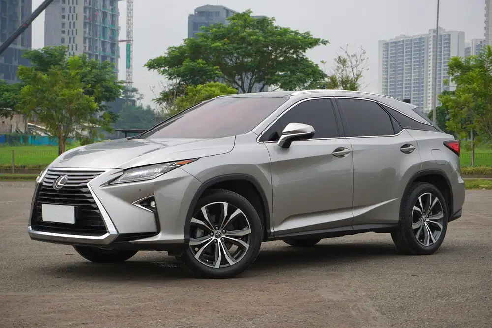 Lexus RX300 Luxury 2.0 2018 Sonic Titanium Metalik Best Deal DP Rendah
