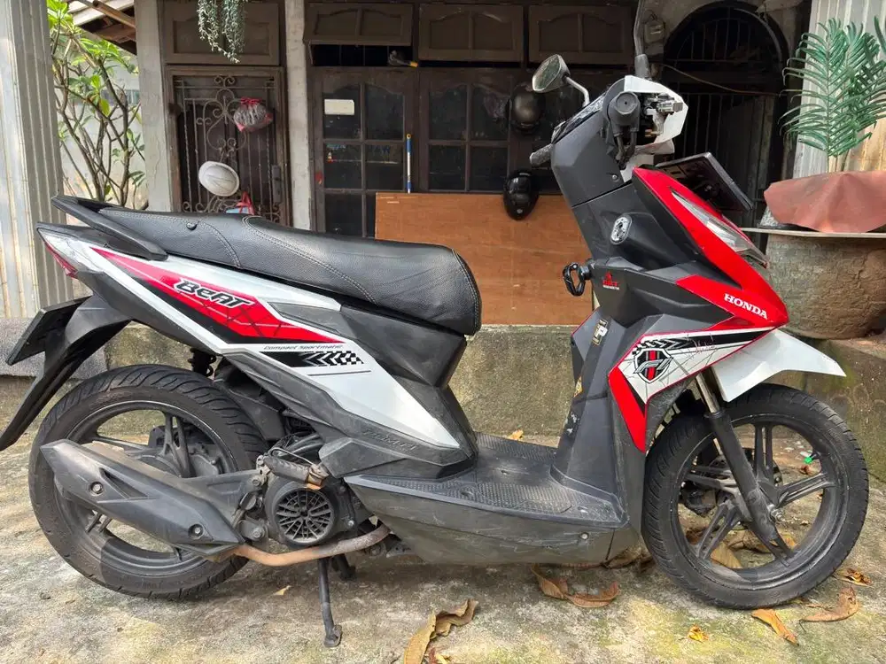 Bismillah. Dijual Cepat Honda Beat Esp Eco CBS Funk Red White