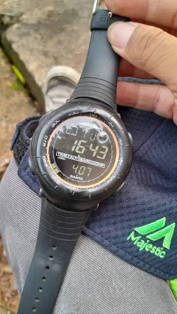 Jual jam tangan suunto vector