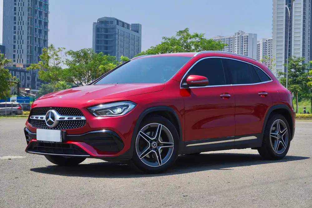 Mercedes Benz GLA200 AMG-Line H247 2021 Merah Rare Best Deal DP Ringan