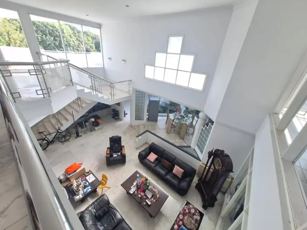 Dijual Rumah Mewah Kelapa Gading di Bukit Gading Villa