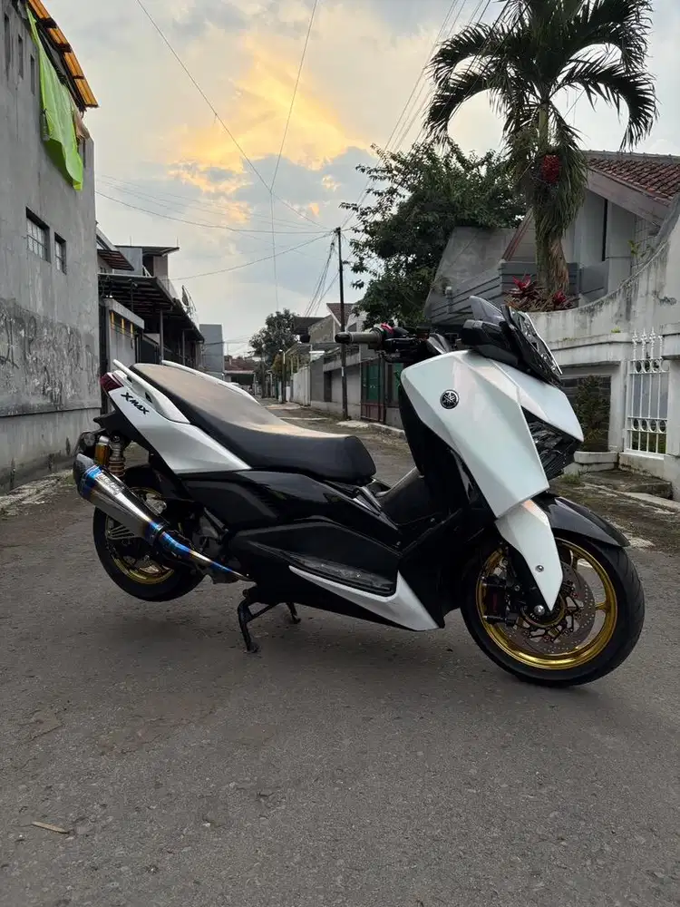 Jual santai Yamaha Xmax Connected 2023 Akhir - Full Modif Hedon
