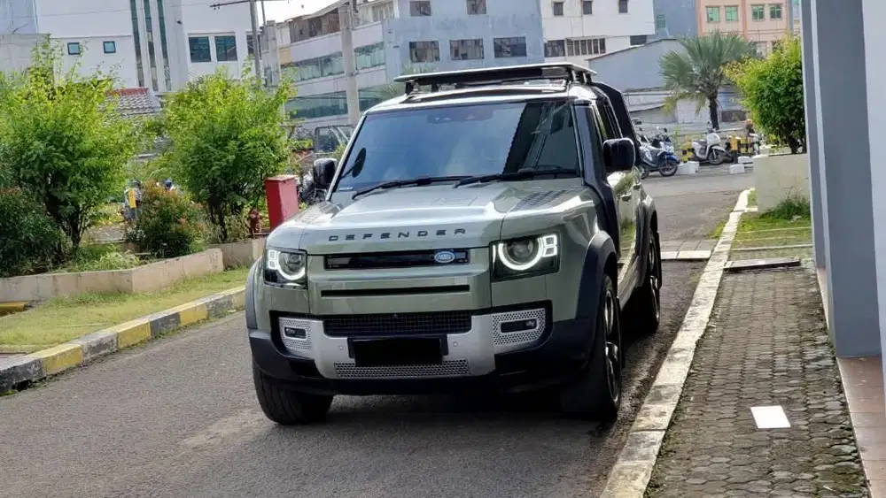 7 Seat Low km Land Rover Defender 110 Long First D200 4x4 2020