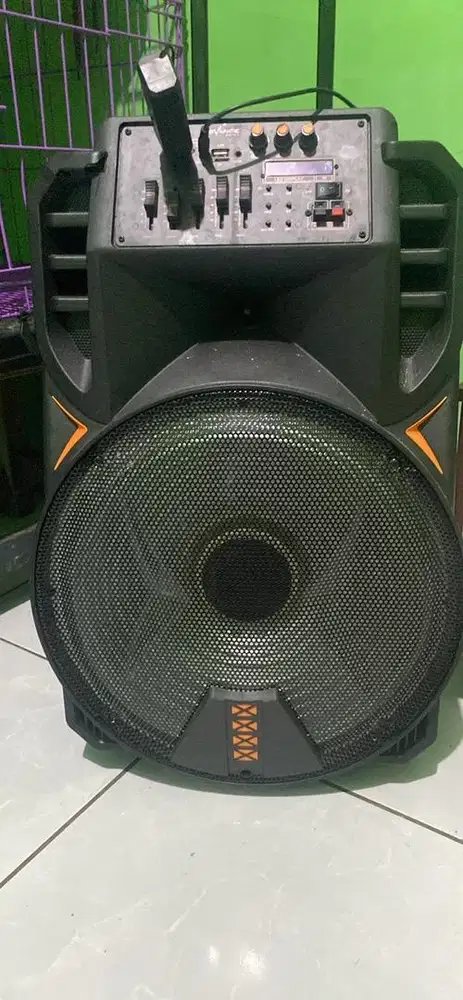 Dijual speaker advance 15 ich