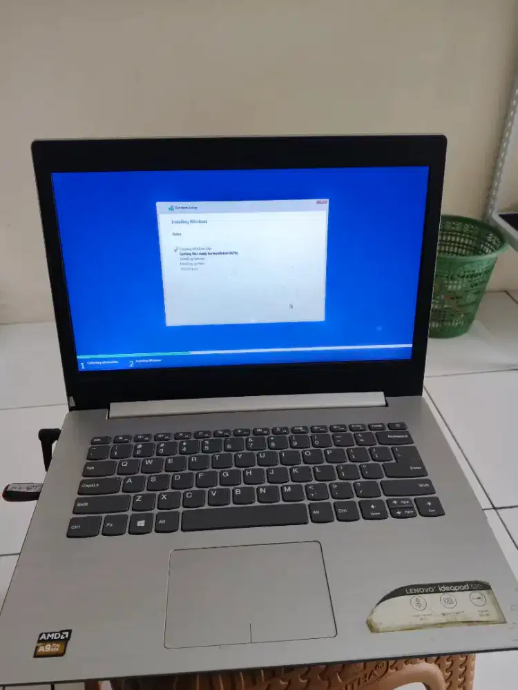 Menjual laptop lenovo ideapad 320