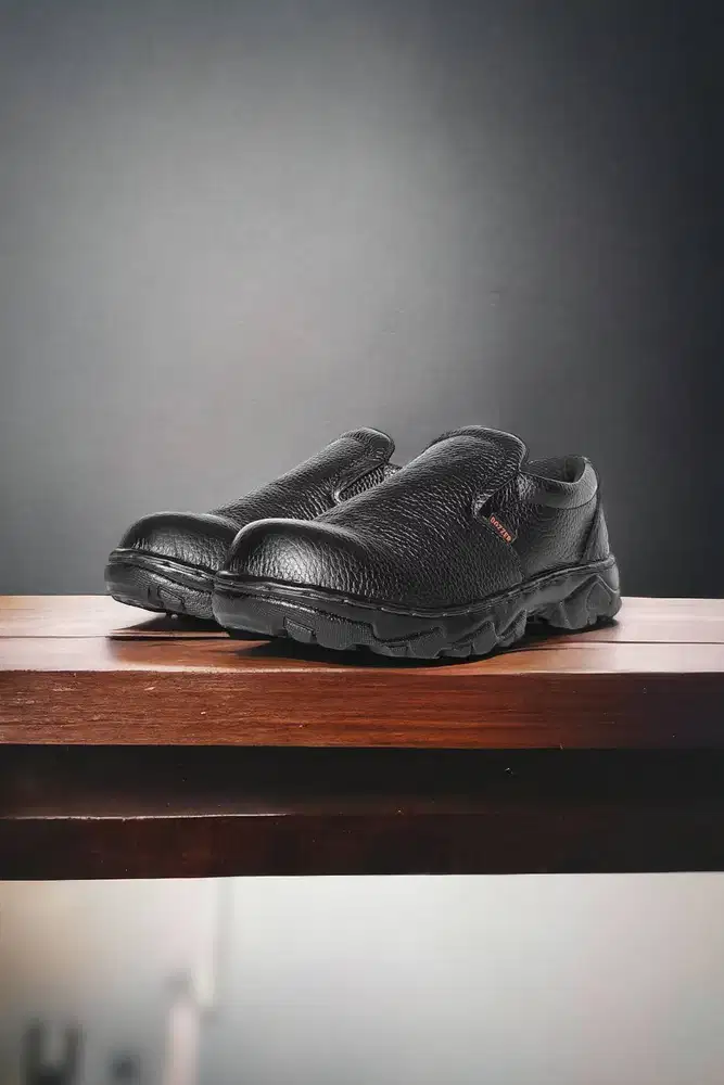 Aman Sepatu safety europe brand Palembang