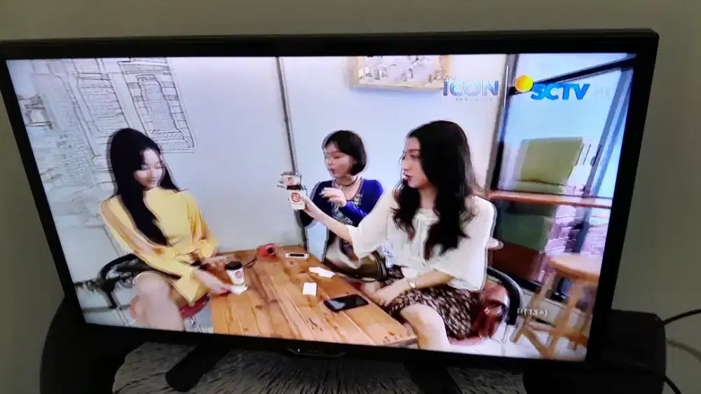 tv sharp aquos 24 inch (second)