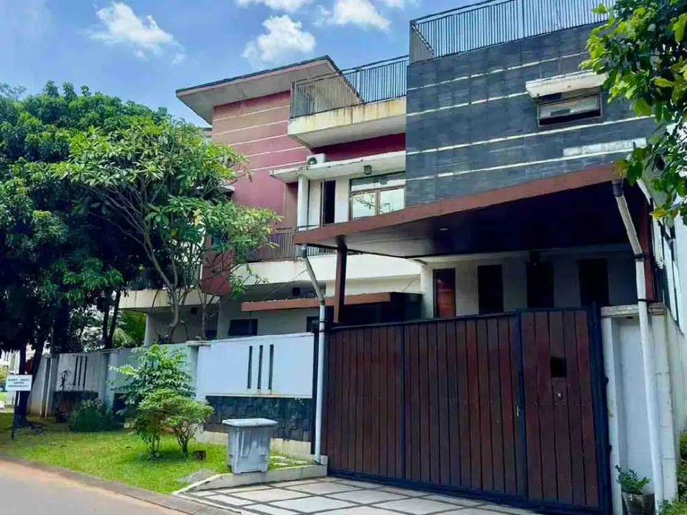 Dijual Rumah hoek di Cluster Shapire Pondok Hijau Golf Summarecon Serpong Tangerang