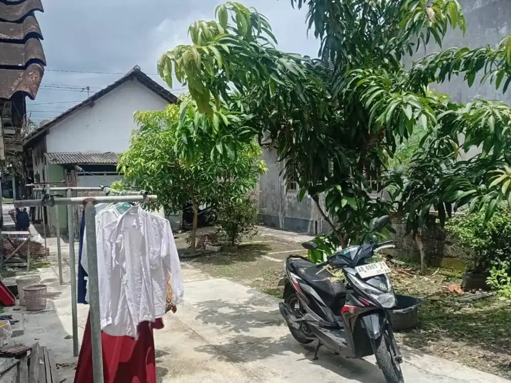 Tanah ada Bangunan Ruko di pinggir Jalan Raya Berbah