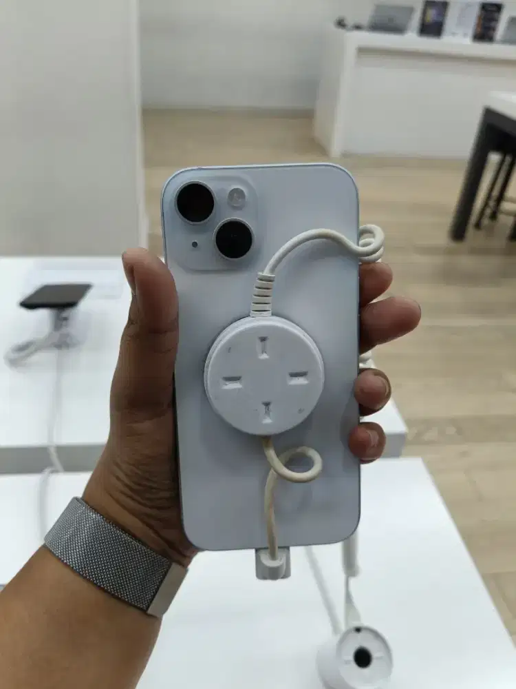 iPhone 15 128gb / 256gb