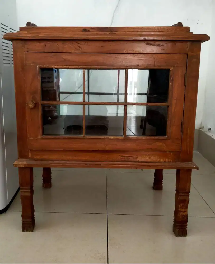 DIJUAL : LEMARI KOPI KUNO