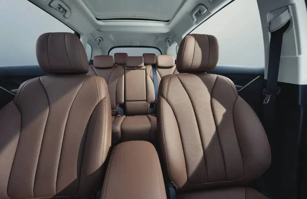 BYD M6 [Mobil Baru] Standard 7S Listrik-AT