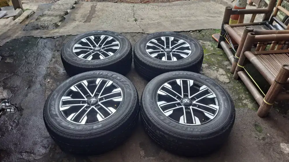 Velg original pajero ring 18