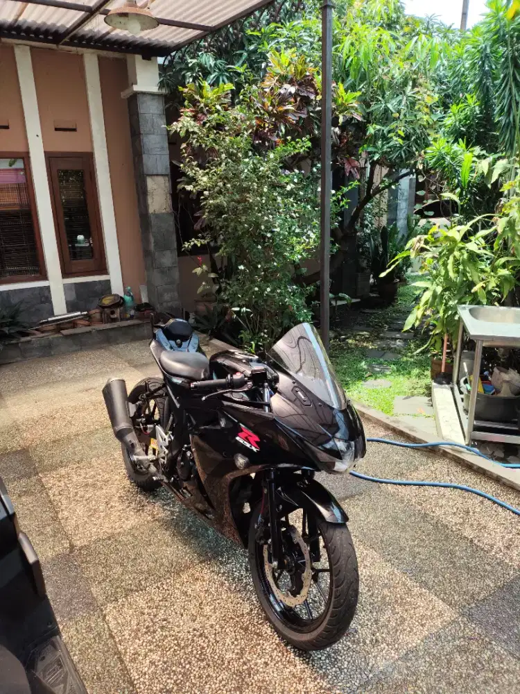 Suzuki GSX R150 2019