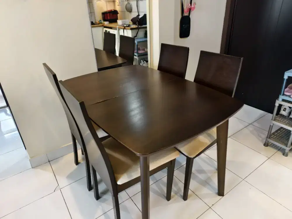 Meja Makan Extendable INFORMA 1 set