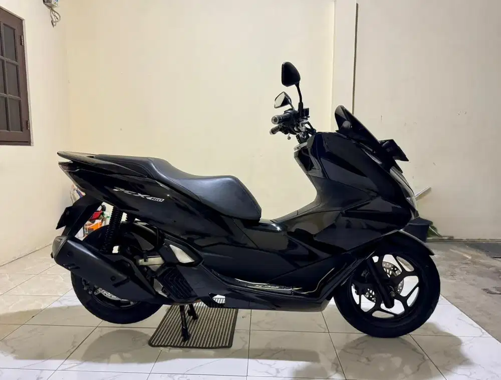 Honda PCX 160 CBS ISS Keyless MULUSSS Pajak Hidup Panjang