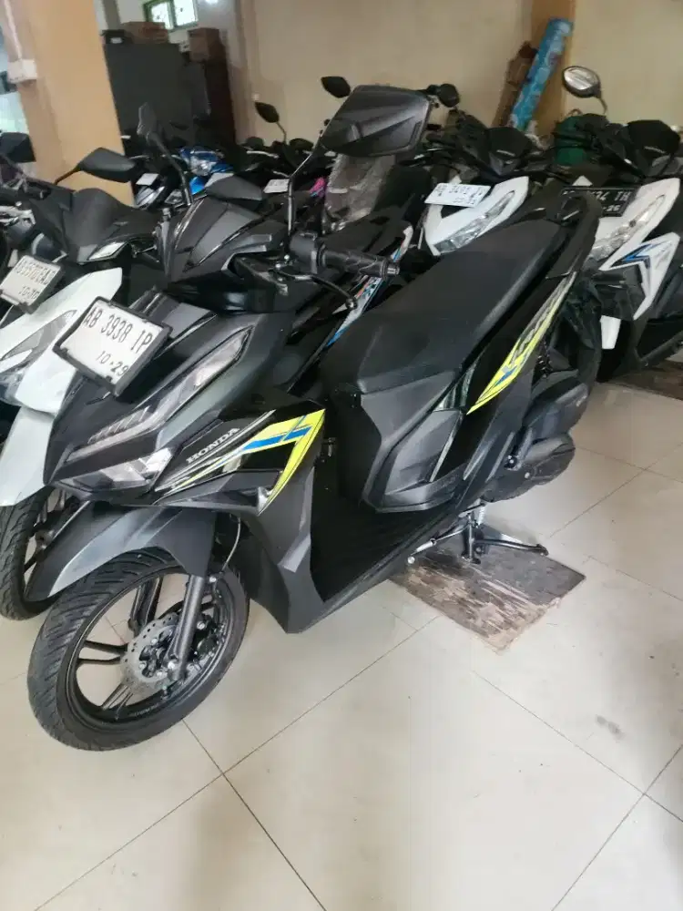 Vario 125 k2v hitam glosy 2024 gbm