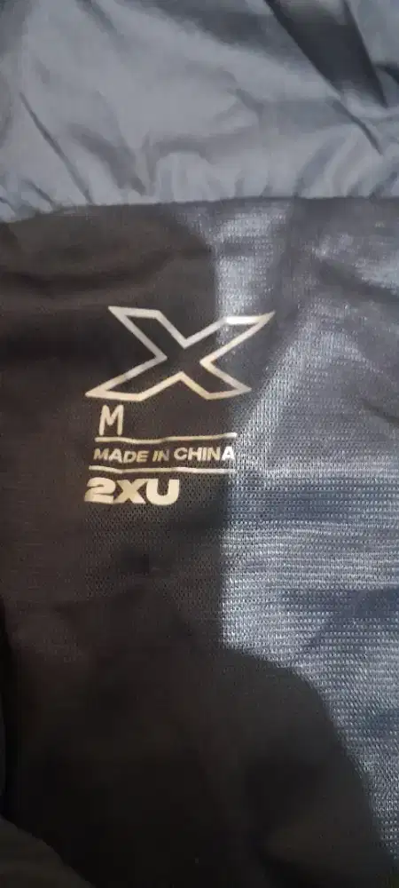 Dijual jaket runing yg paham barang aja kondisi baru