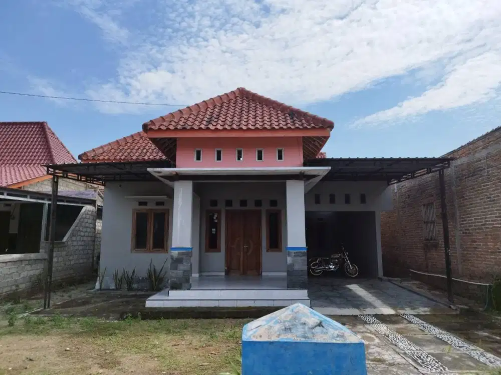 Rumah luas dan nyaman cocok untuk tempat tinggal & usaha