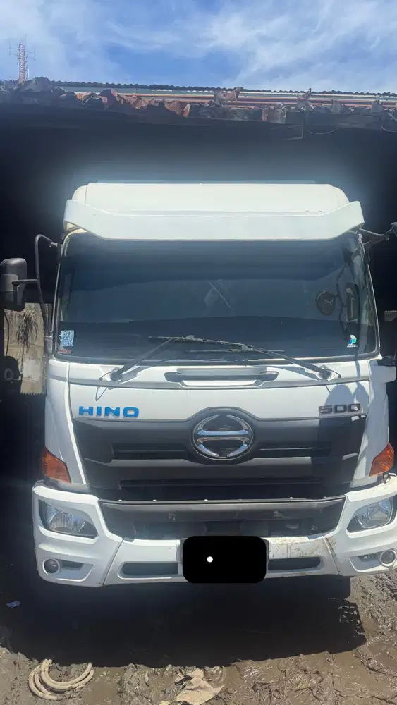 Hino 500 FG 2018 Putih