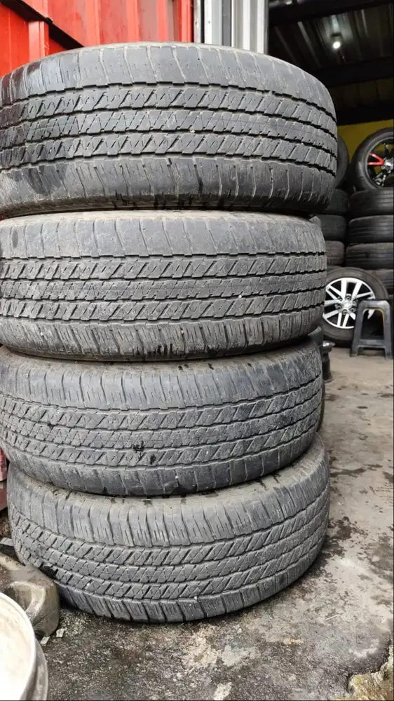Ban Bekas Bridgestone Dueller h/t 265 65 17 Tahun 2021