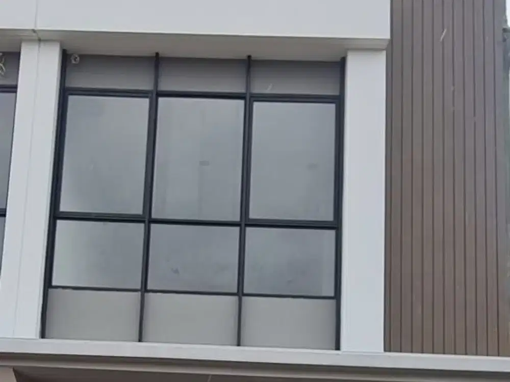 Dijual/disewa ruko the hive essence boulevard permata