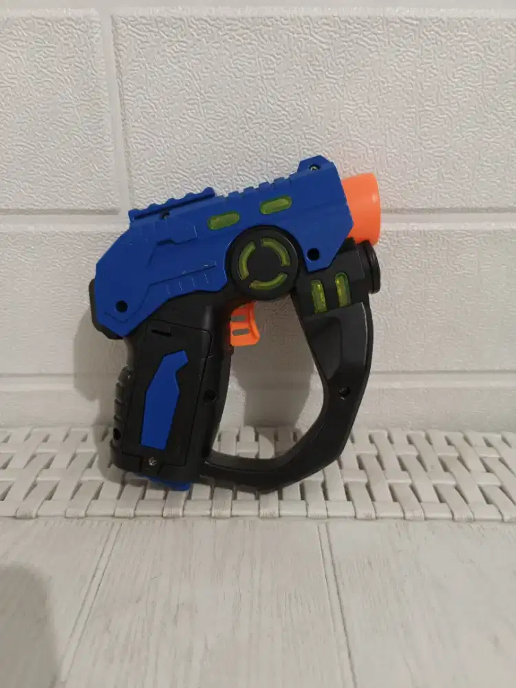 Cruzer space arms preloved