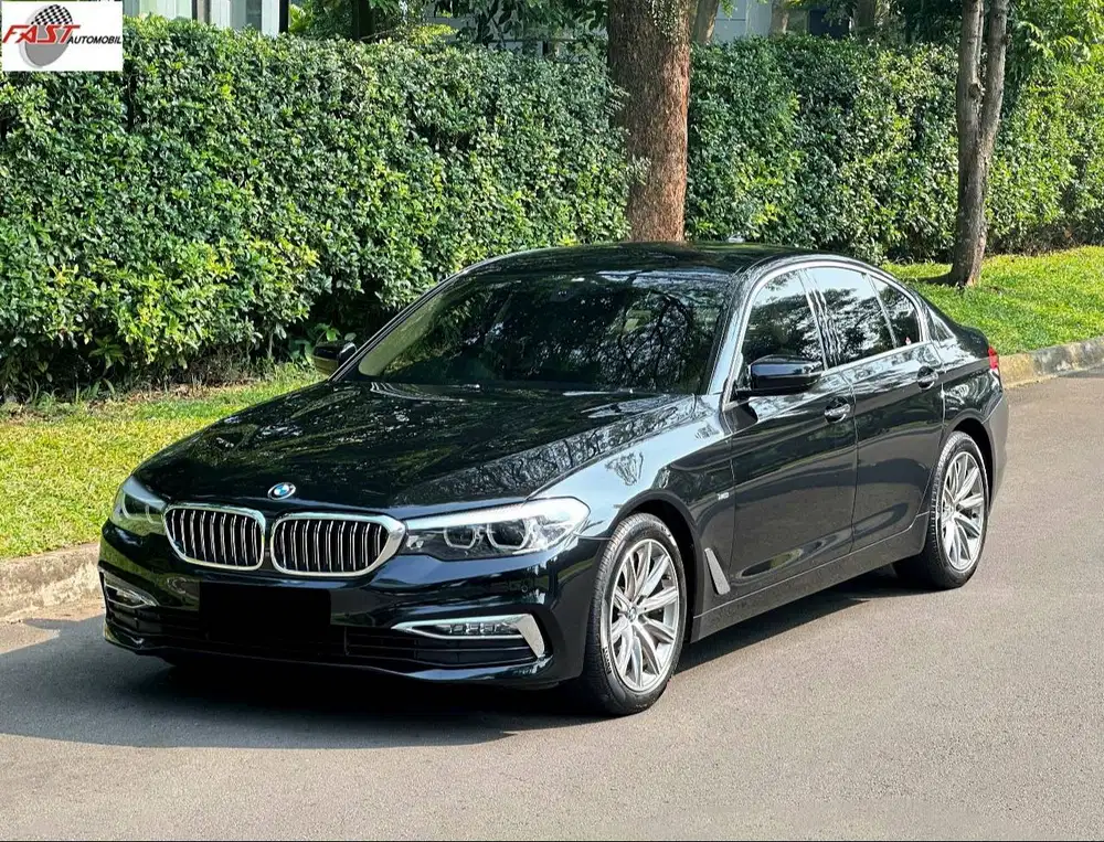 BMW 520i LUXURY 2019 / 2018 G30 KM.73RB PAJAK PANJANG