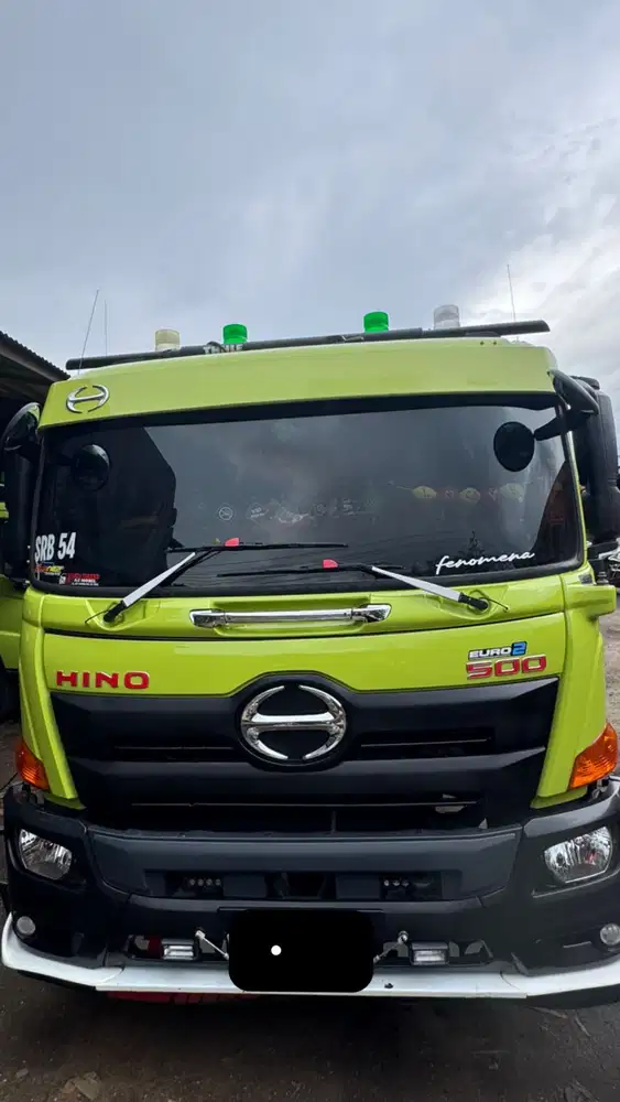 Hino 500 Warna Hijau 2015