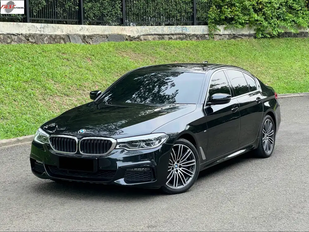 BMW 530i G30 2020 / 2019 M SPORT SUNROOF LOW KM.30RB & PAJAK PANJANG