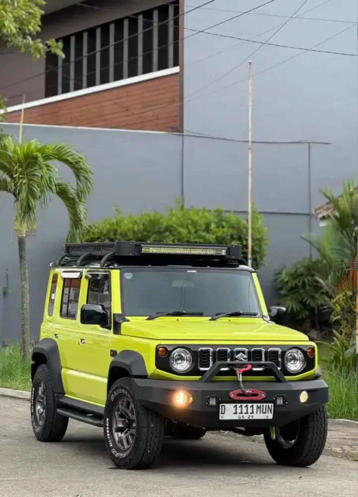 Jimny JB74 Long 5 pintu 4x4 Matic 2024 CBU  KM low ANTiKk 17rb