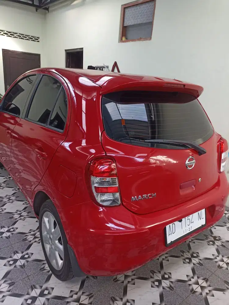 Nissan March 2012 Bensin