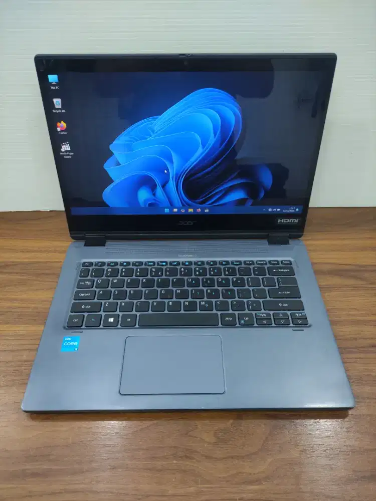 Laptop Acer Travel mate X360 Core i3