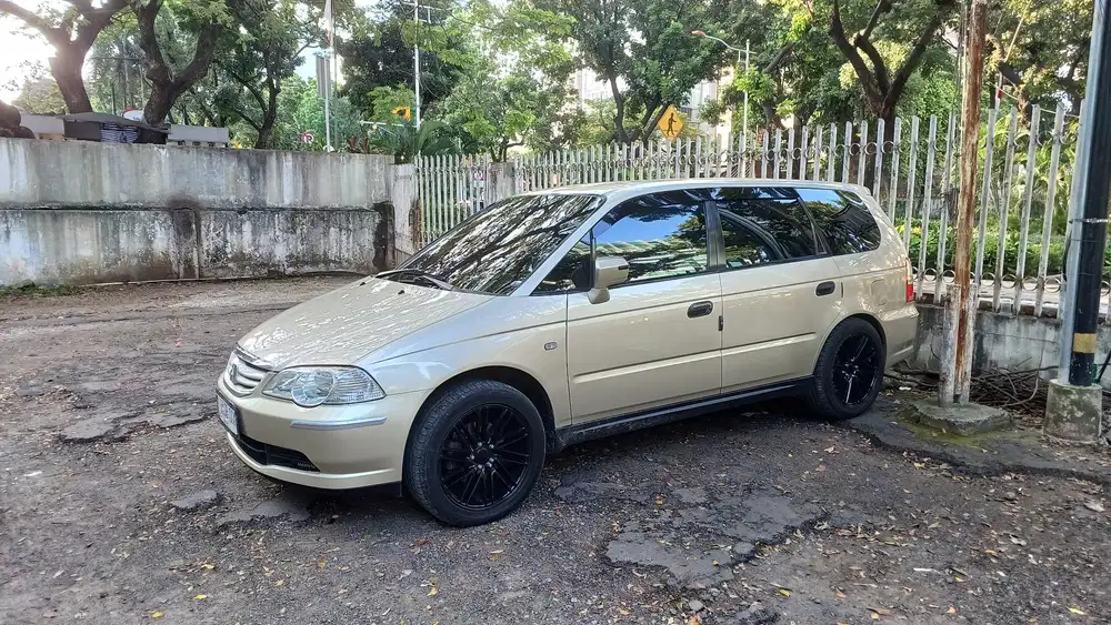 Odyssey RA6 2003 Matic 2300cc Istimewa