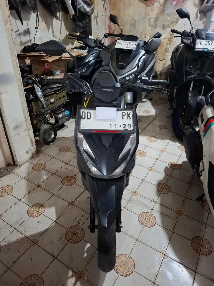 Honda Beat Street 2024 hitam