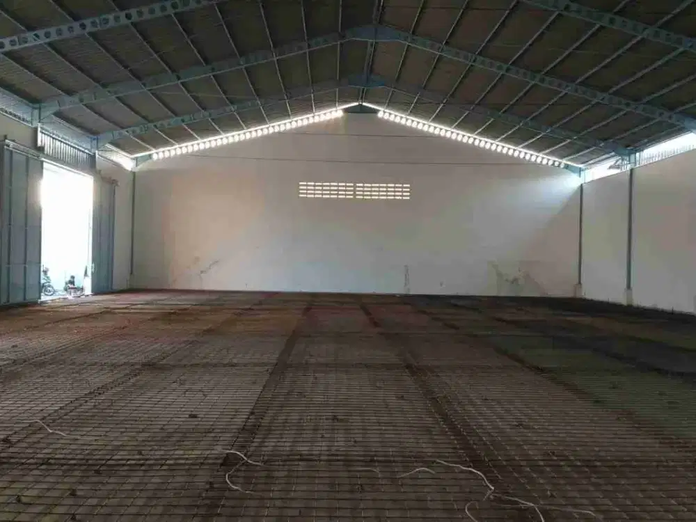 DISEWAKAN GUDANG BARU KAVLING DPR TANGERANG