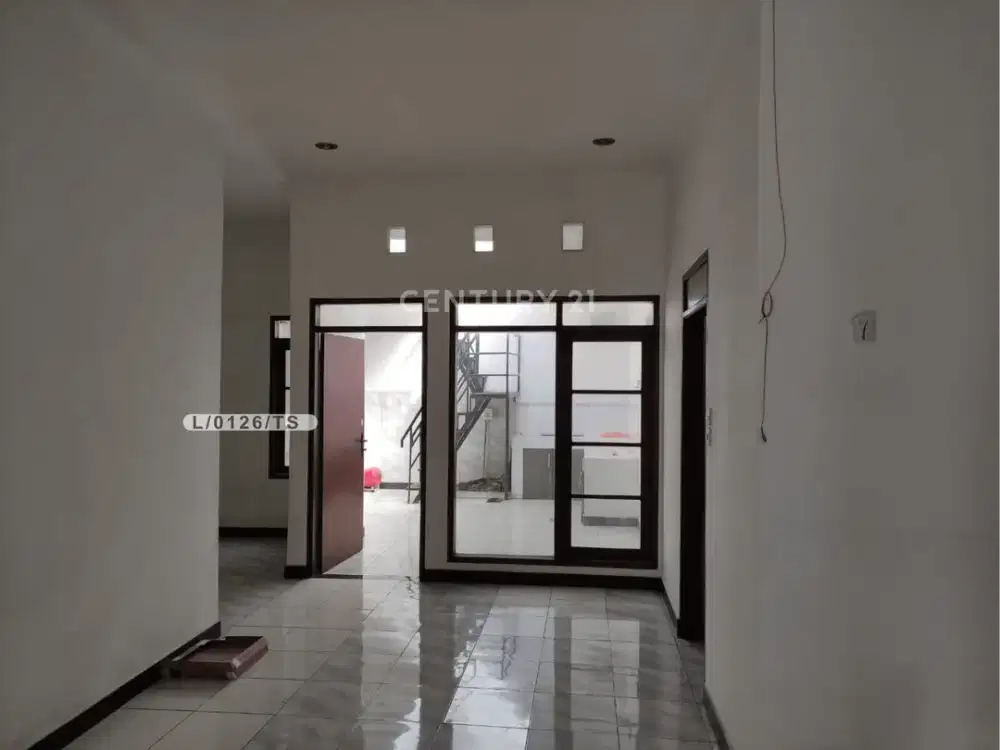 Rumah Siap Huni Nyaman Dan Strategis Taman Kopo Indah 3 Bandung