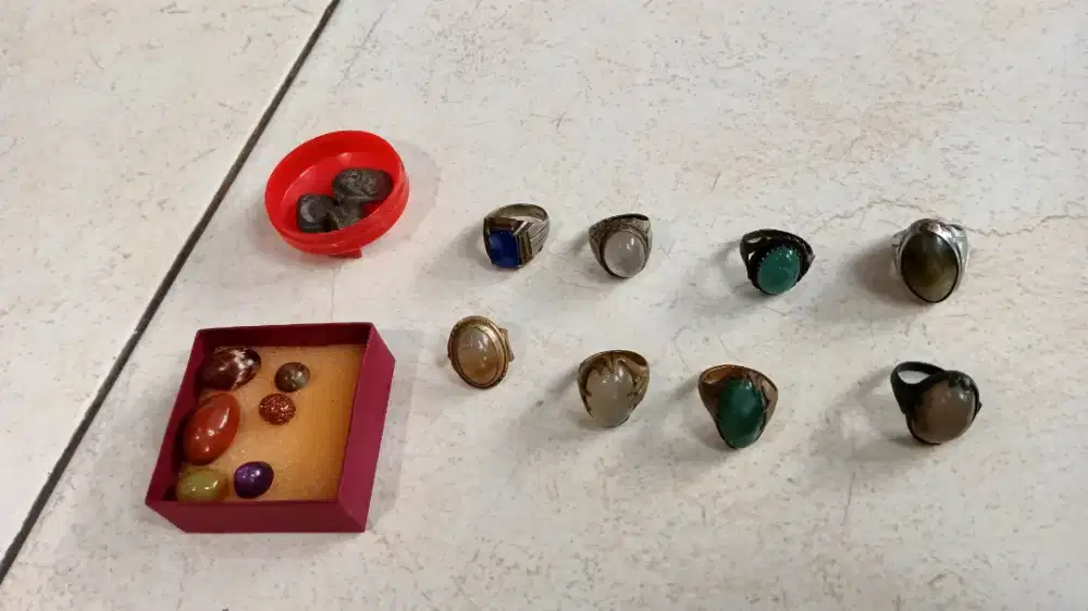 Batu batu Tua Old stone