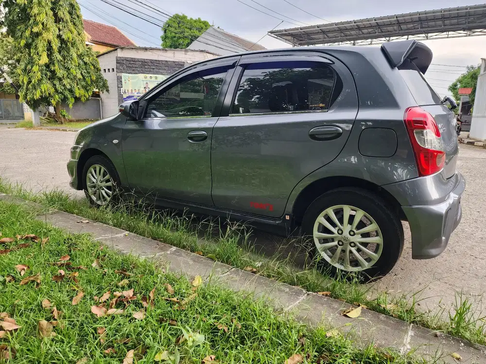 Toyota Etios Valco 2015 Bensin
