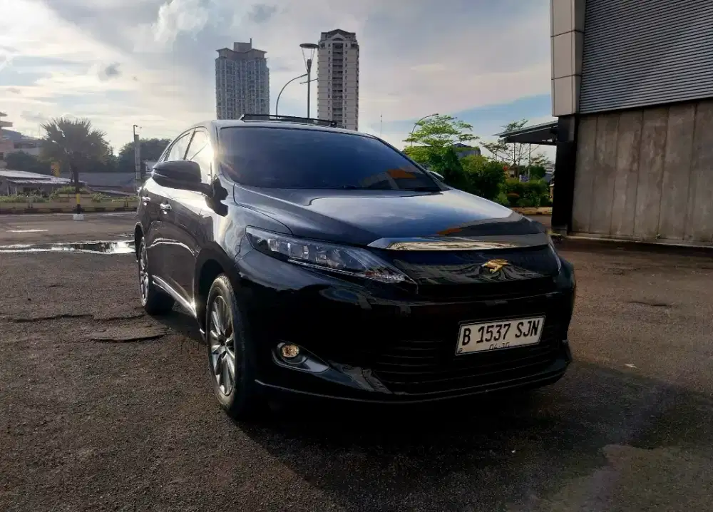 Toyota Harrier 2014 low km antik