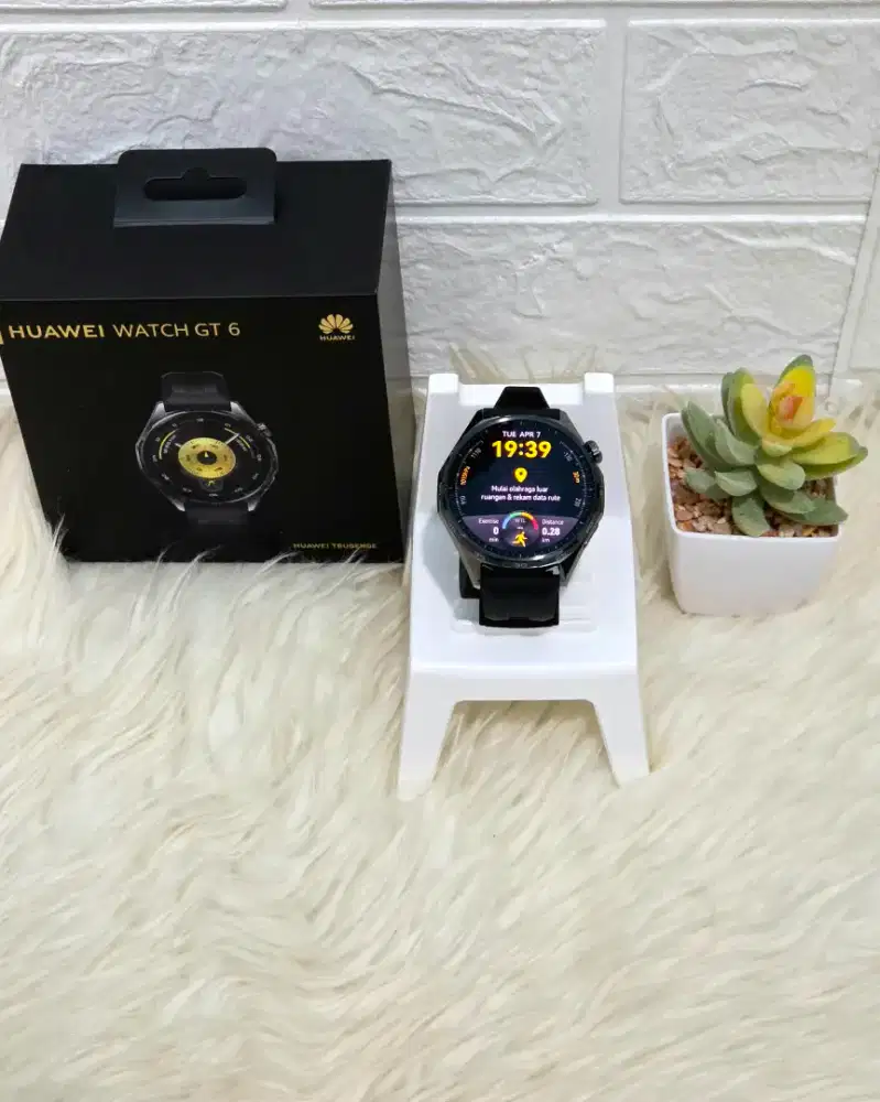 Huawei GT 6 46mm Hitam Garansi Panjang Bening